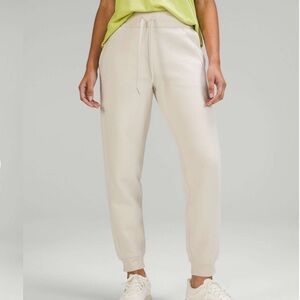 NWT Lululemon Scuba High-Rise Joggers Natural Ivory